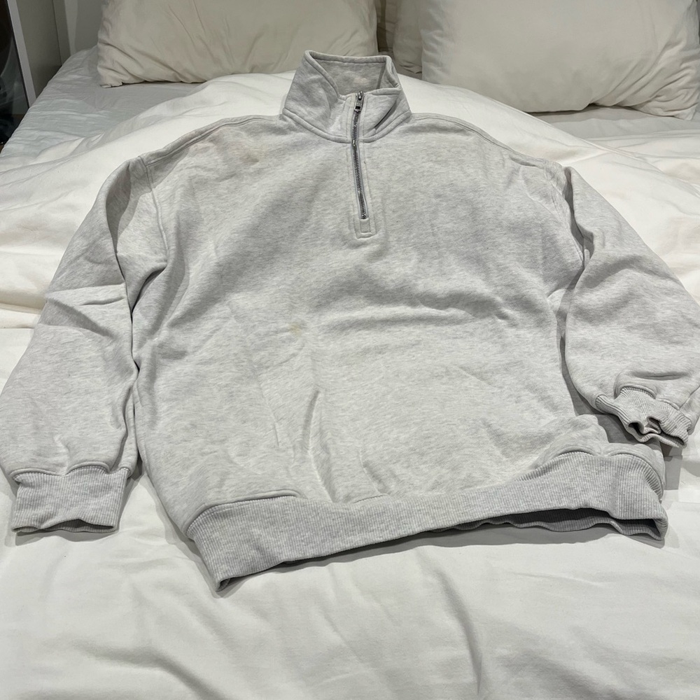 HEATHER WHITE ARITZIA TNA COZY FLEECE MEGA QUARTER ZIP SIZE 1 STAINED